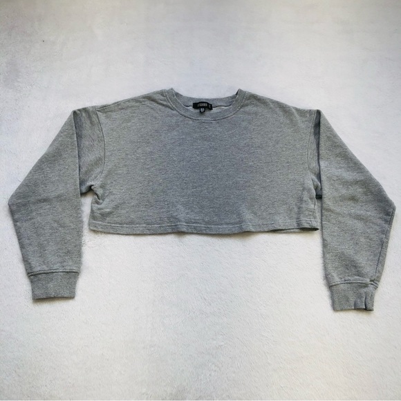 Missguided, Cropped Long Sleeve Sweatshirt, Size 6 - Picture 2 of 10